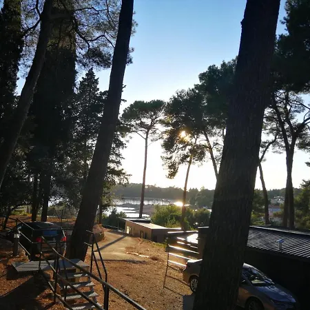 Campingplatz Mobile Erna, *