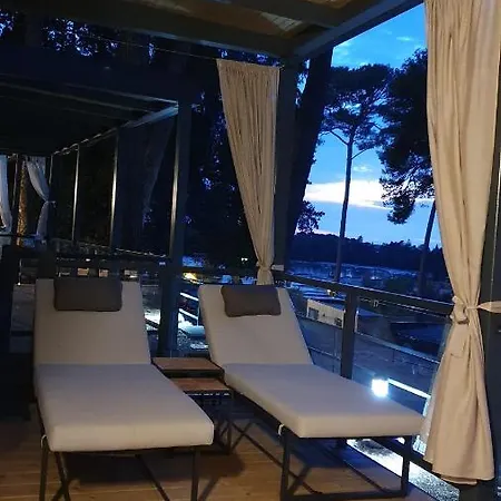 Camping Mobile Erna,